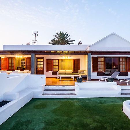 Magnifica Villa Al Lado Del Mar 阿雷西费 外观 照片