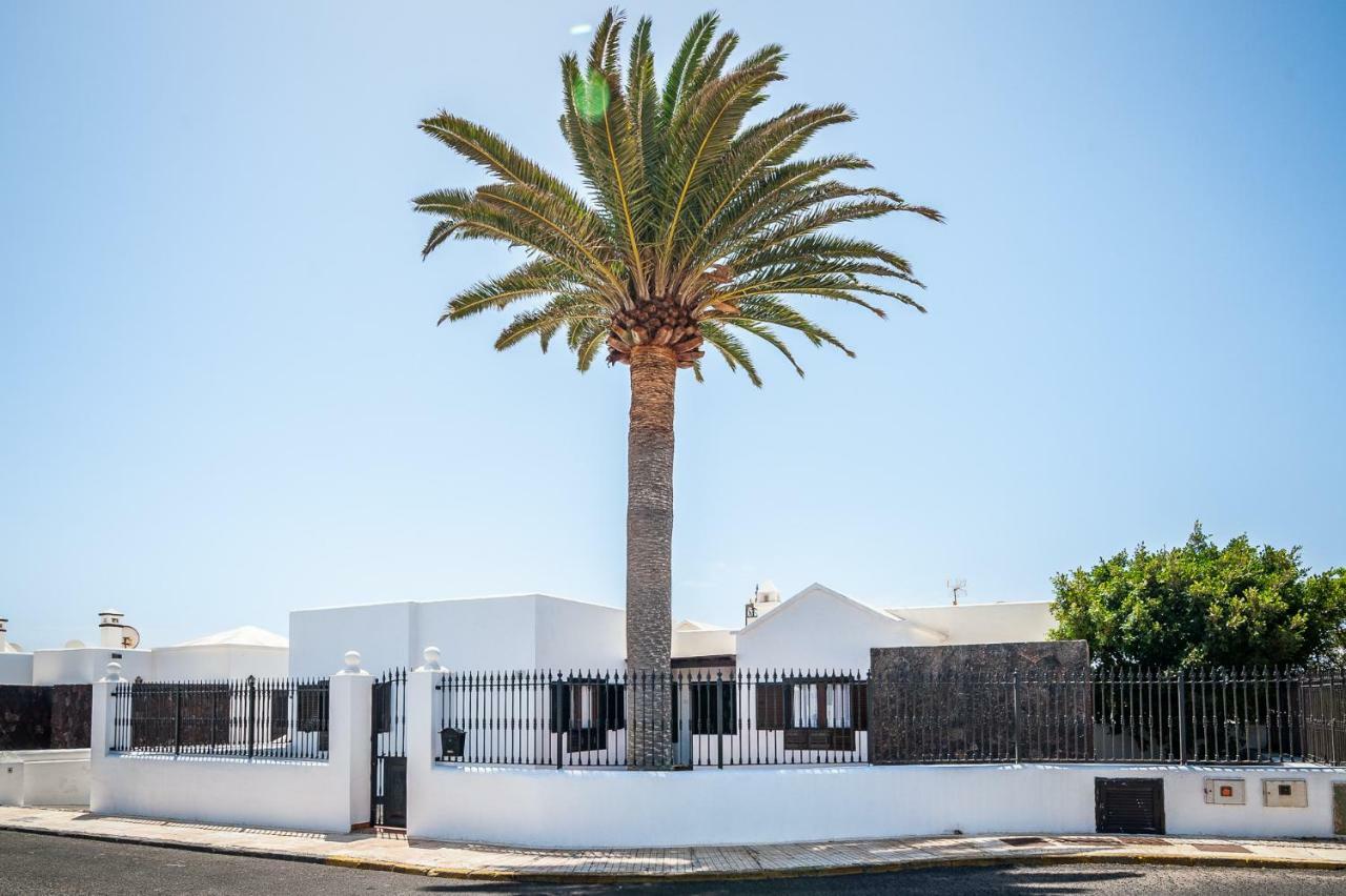 Magnifica Villa Al Lado Del Mar 阿雷西费 外观 照片
