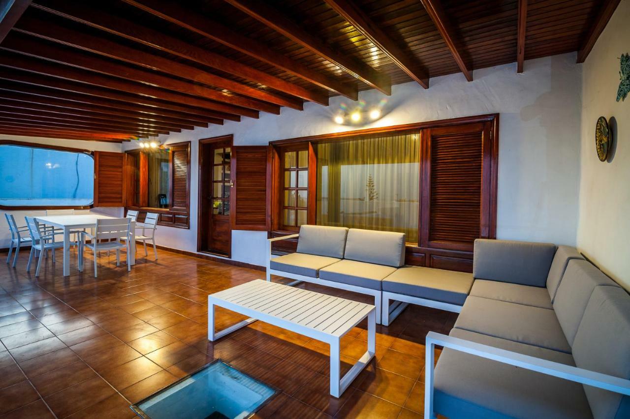 Magnifica Villa Al Lado Del Mar 阿雷西费 外观 照片